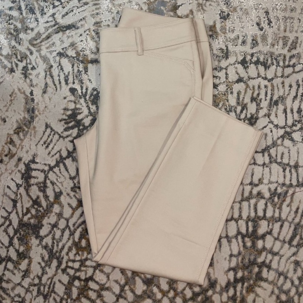 ✨WHBM Perfectform Slim Ankle Beige Pants 6R - Picture 4 of 6